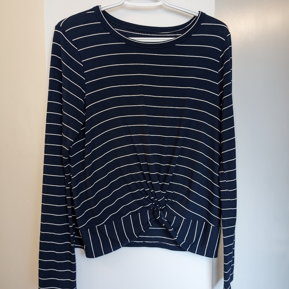 SO lightweight long sleeve stripped knot shirt